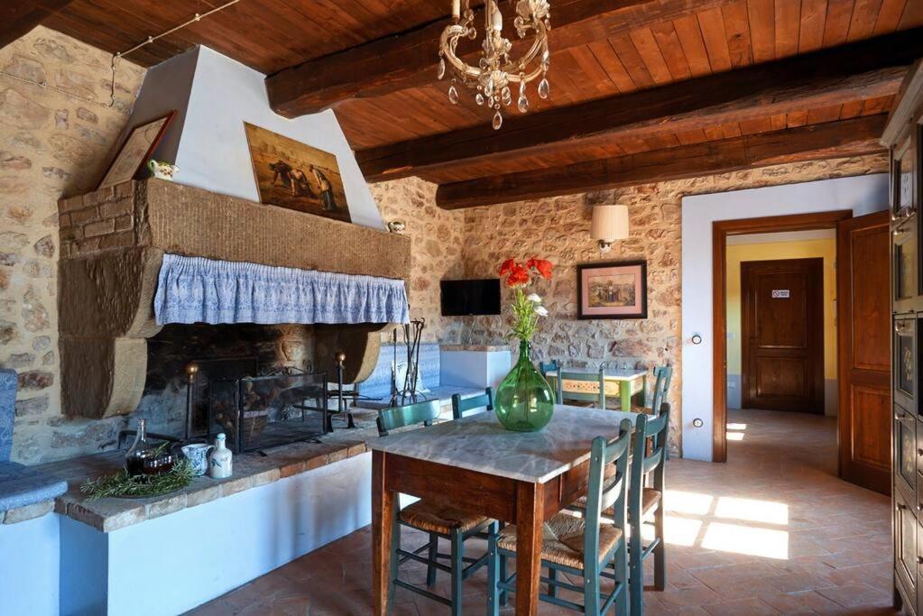 Willa Casale Rosso Castel San Felice Zewnętrze zdjęcie
