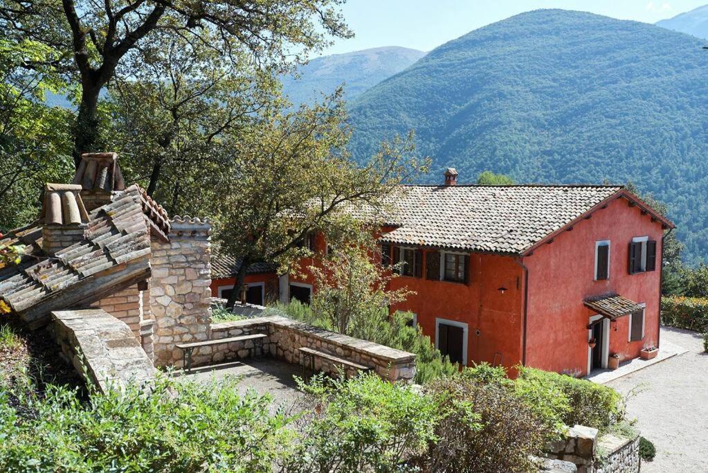Willa Casale Rosso Castel San Felice Zewnętrze zdjęcie